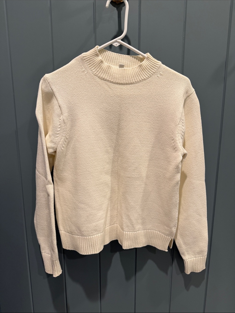 Uniqlo Cream Crewneck Sweater